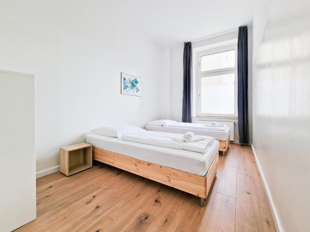 Raj Living - 1 Or 4 - 15 Min To Messe Dus - 10 Min Old Town Dus Appartement