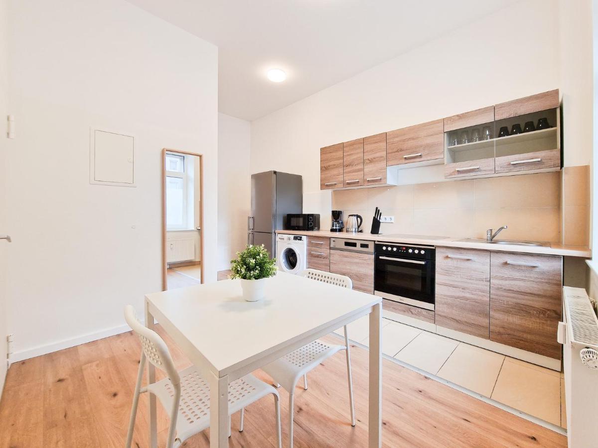 Raj Living - 1 Or 4 - 15 Min To Messe Dus - 10 Min Old Town Dus * Dusseldorf